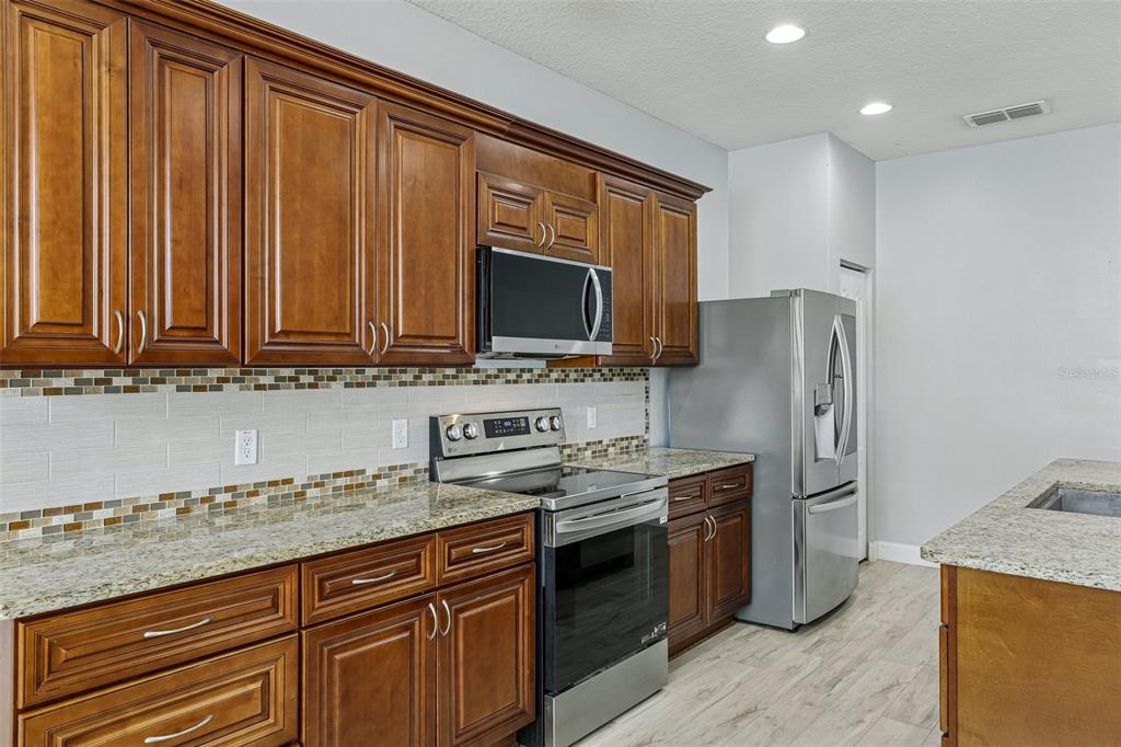 4362 Sun Center Road Mulberry, FL 33860 - Photo 14 of 44 Gallery Image 14