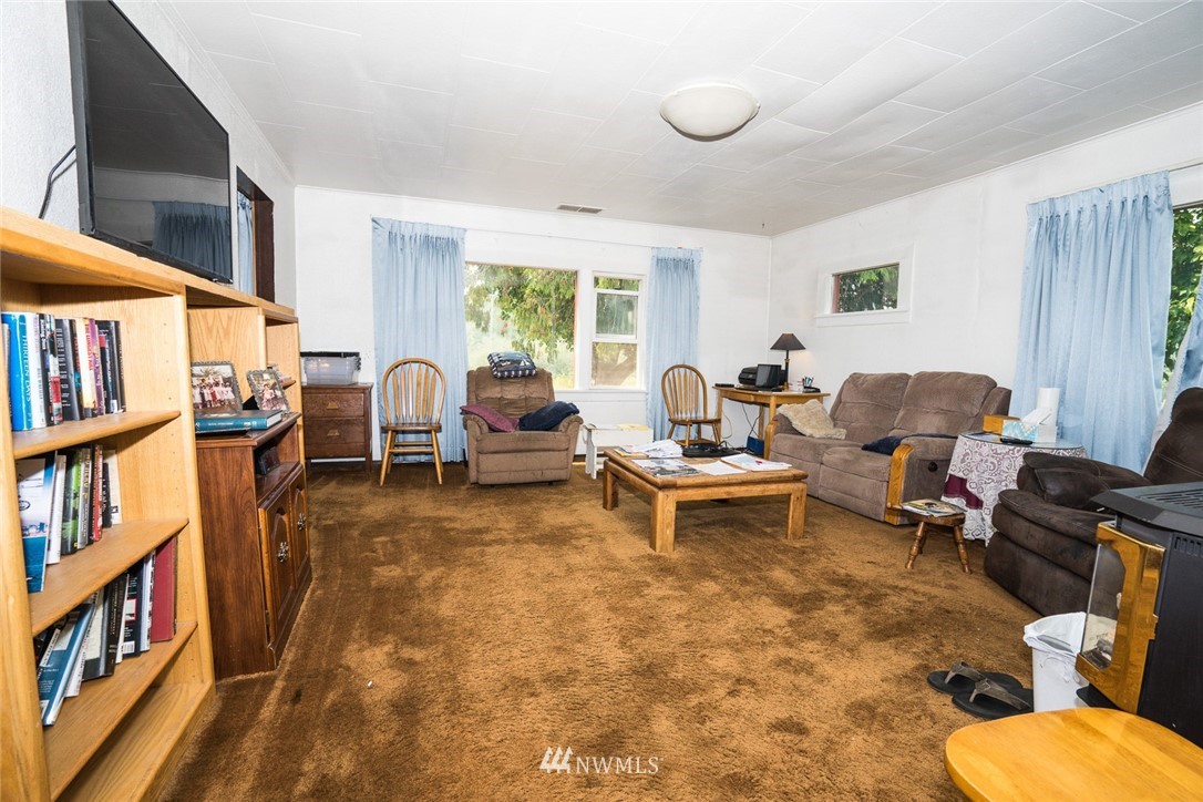 3710 North Hoffman Road Oak Harbor, WA 98277 - Photo 11 of 25 Gallery Image 11