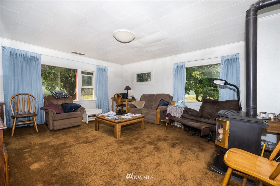 3710 North Hoffman Road Oak Harbor, WA 98277 - Photo 9 of 25 Gallery Image 9