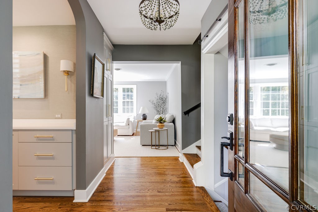 603 Ridge Top Road Henrico, VA 23229 - Photo 5 of 48 Front entry hall, new custom doors