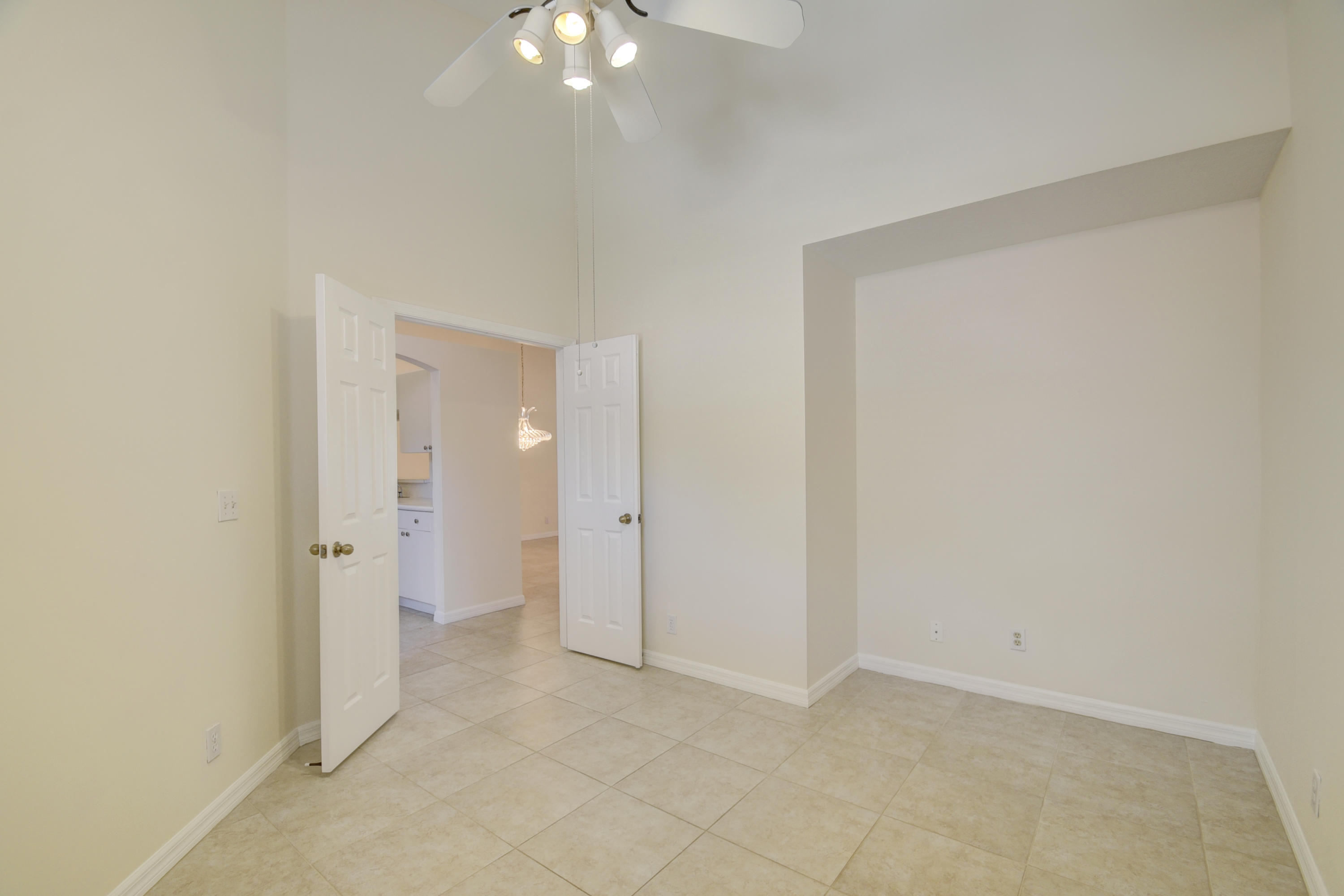 8285 Vía Di Veneto Boca Raton, FL 33496 - Photo 10 of 24 Bedroom