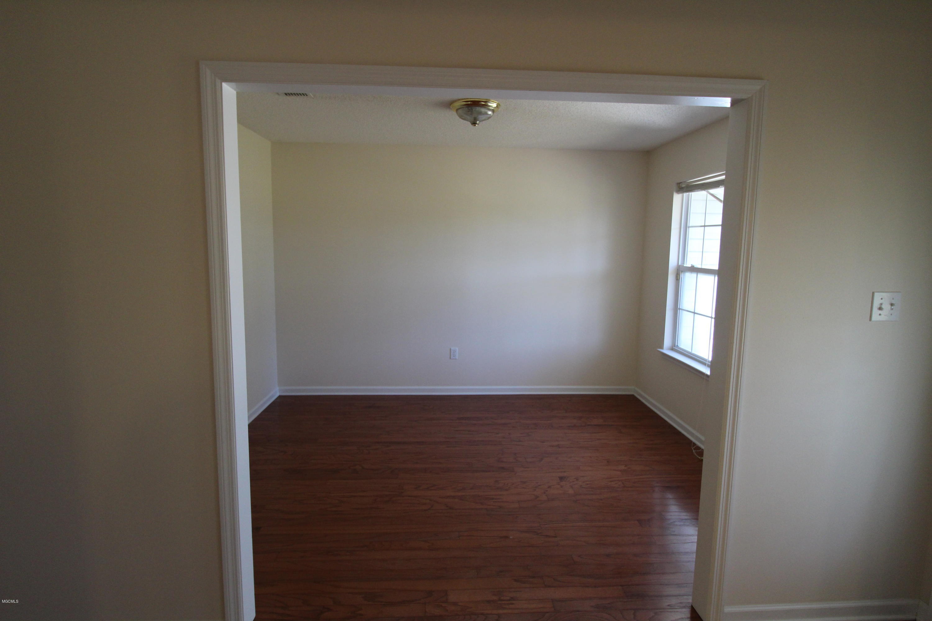 13231 Ridgeland Road Vancleave, MS 39565 - Photo 5 of 30 IMG_2747