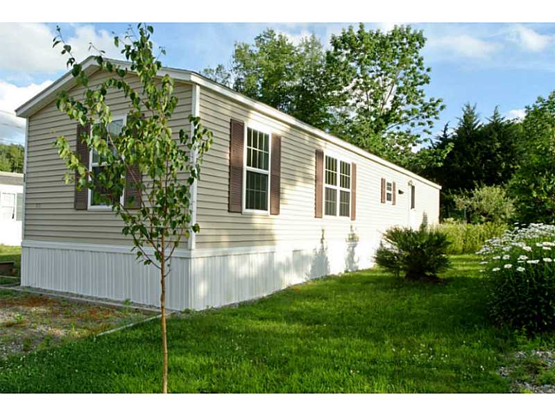 35 Hemlock Road Glocester, RI 02814 - Photo 10 of 10 Exterior Back.