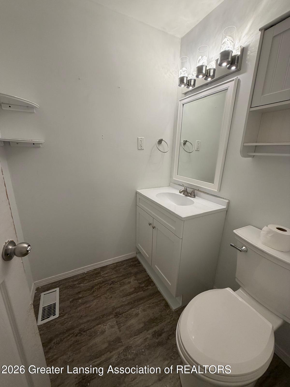 411 Sawyer Road Lansing, MI 48911 - Photo 40 of 63 Main Bath