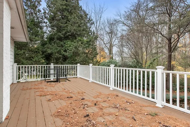 a view of backyard with small space