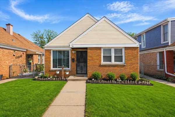 $264,999 | 33 49th Avenue, Bellwood, IL 60104