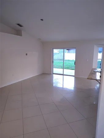 $2,300 | 153 Rosedale Avenue, Spring Hill, FL 34606