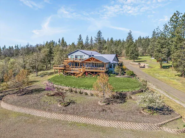 $1,299,000 | 6501 Butte Falls Highway, Eagle Point, OR 97524