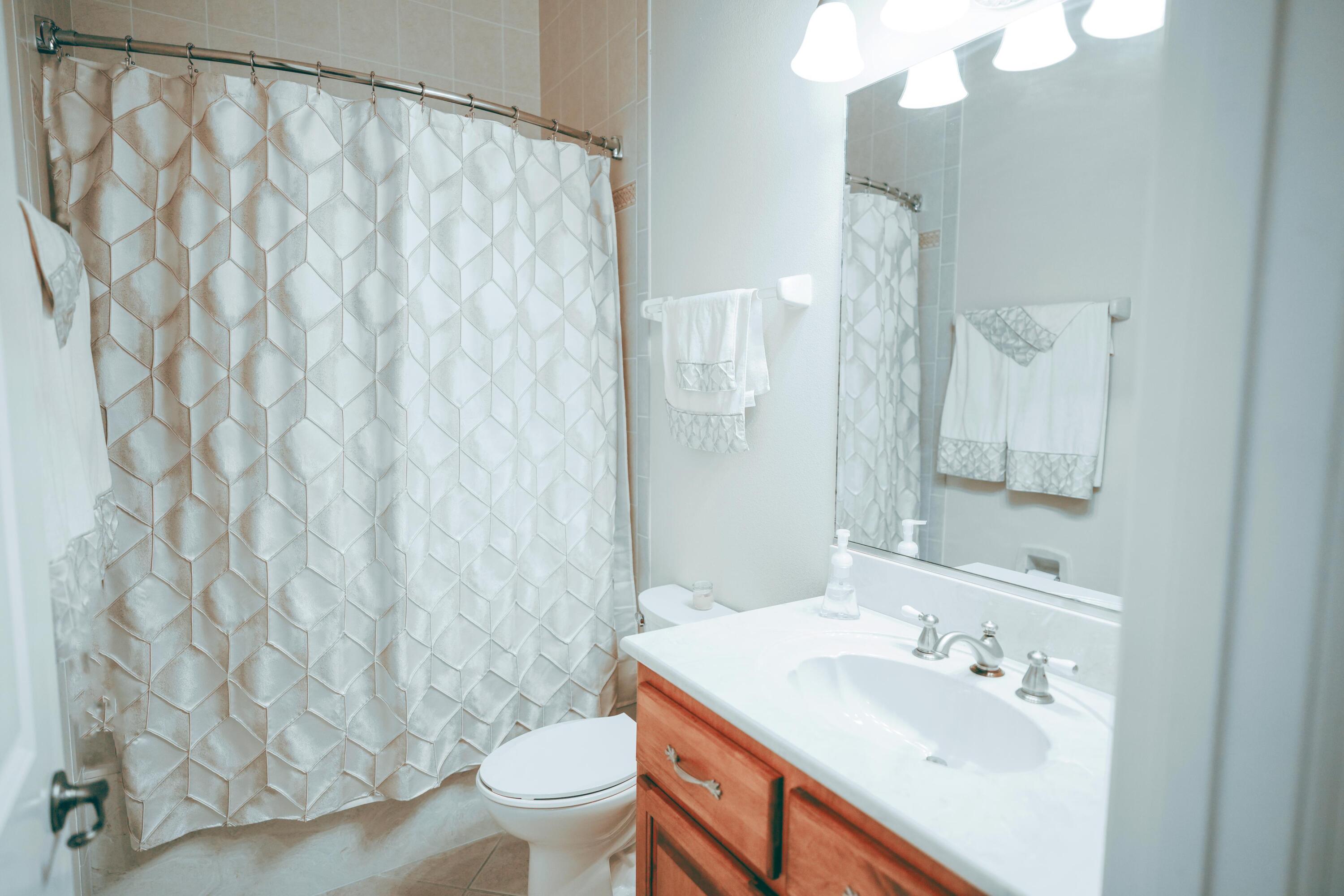 9908 Southeast 67th Avenue Road Belleview, FL 34420 - Photo 61 of 65 bathroom_2
