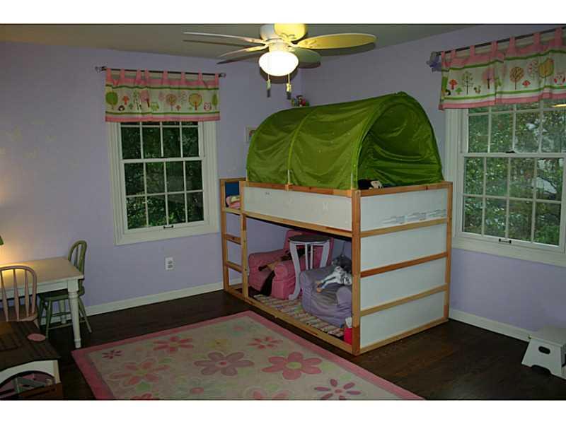 9461 North Florence Road Pittsburgh, PA 15237 - Photo 11 of 13 Bedroom.