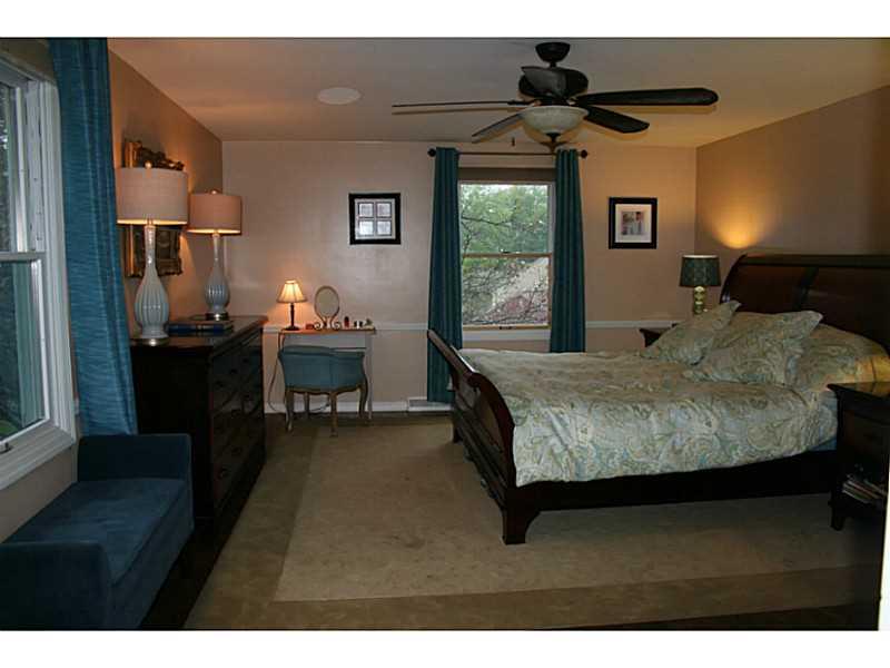 9461 North Florence Road Pittsburgh, PA 15237 - Photo 9 of 13 Master Bedroom.