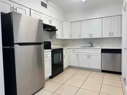 $2,250 | 2536 Van Buren Street, Unit 5A, Hollywood, FL 33020