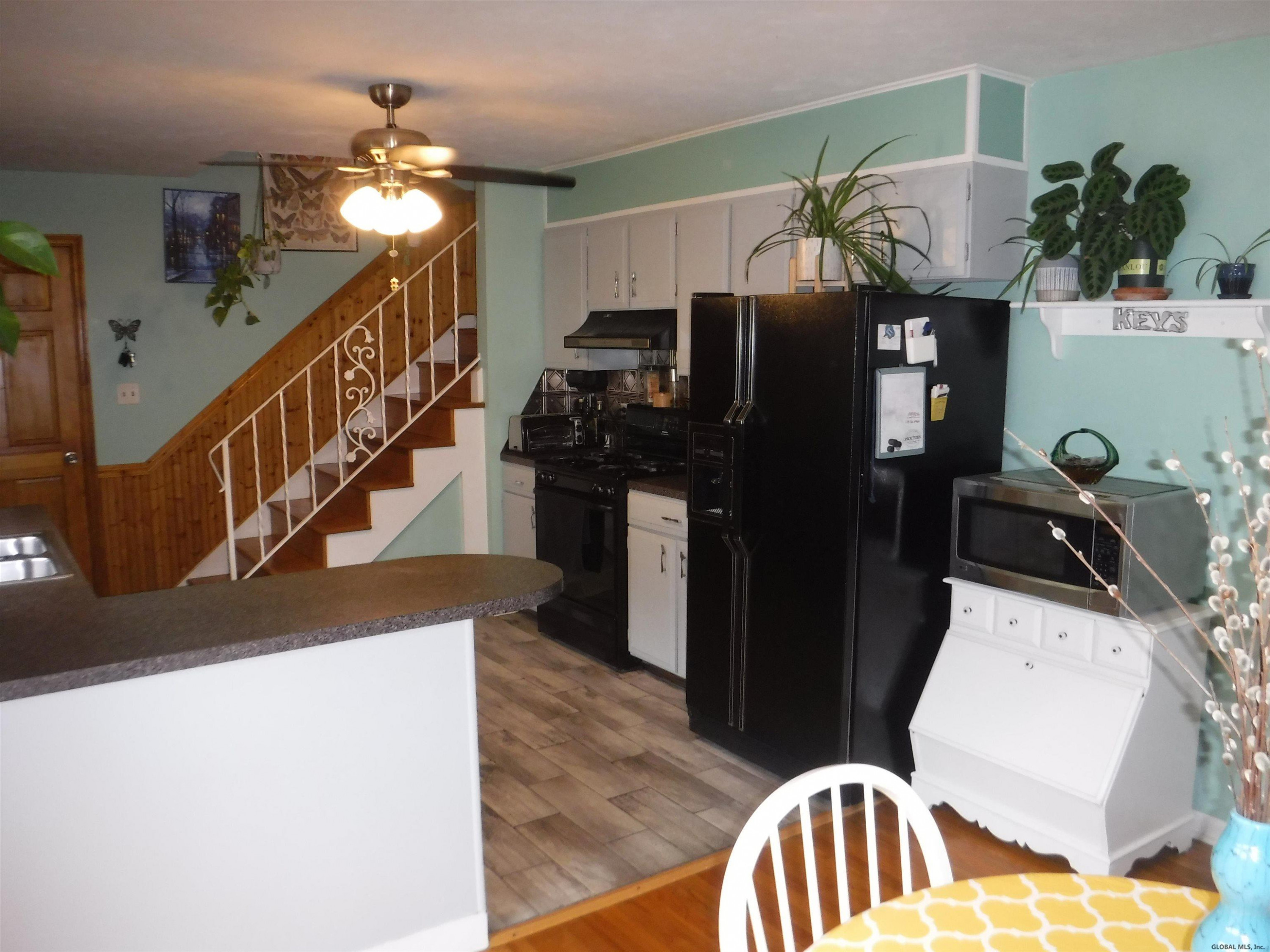516 Stanek Road Rotterdam, NY 12306 - Photo 7 of 32 Photo 7
