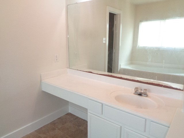 231 Silver Mist Circle Dickinson, TX 77539 - Photo 13 of 21