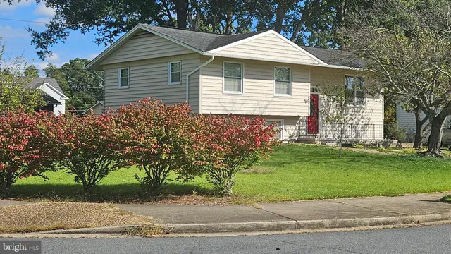 a view of wooden floor in a room