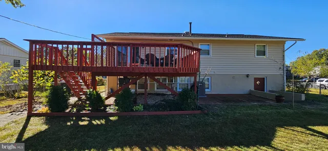 $619,900 | 8001 Hammond Street, Alexandria, VA 22309