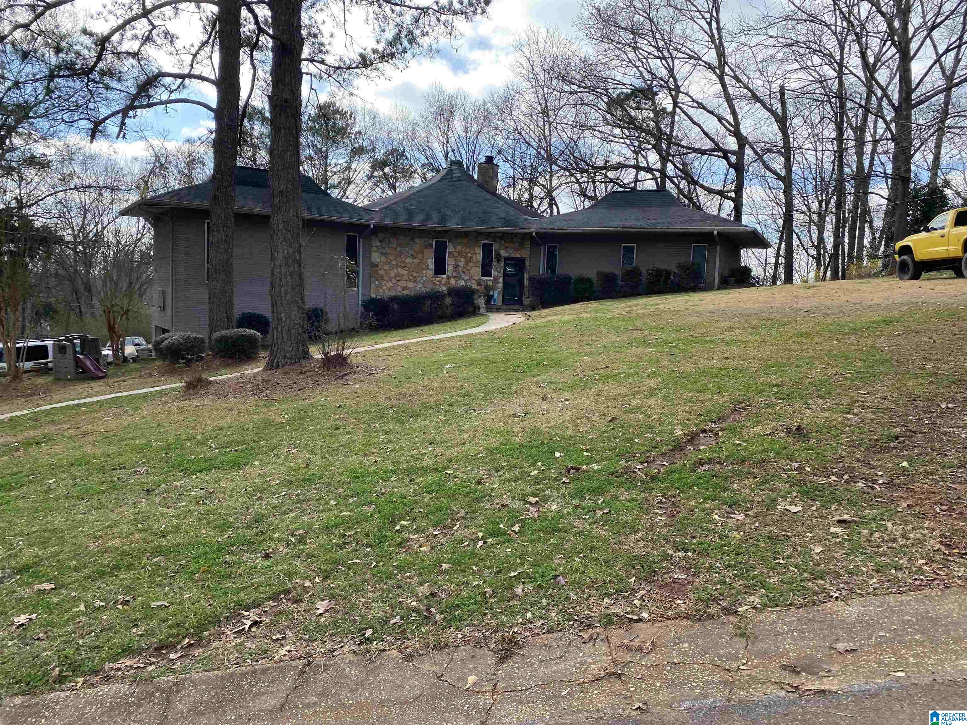 17 Cliff Road Childersburg, AL 35044 - Photo 1 of 28 Gallery Image 1