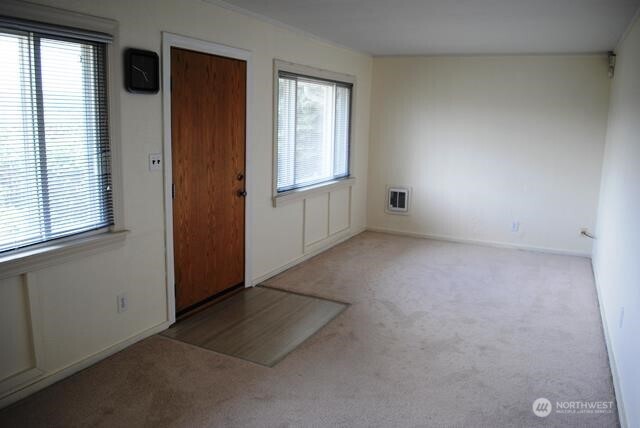 3708 South Perry Street Seattle, WA 98118 - Photo 2 of 12