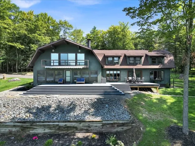 $944,900 | 520 Mill Road, Hallstead, PA 18822