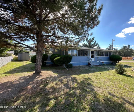 $279,900 | 18212 Pioneer Avenue, Peeples Valley, AZ 86332
