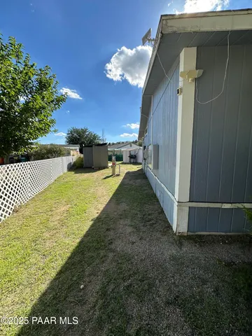 $279,900 | 18212 Pioneer Avenue, Peeples Valley, AZ 86332