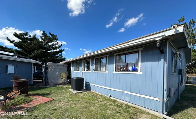 $279,900 | 18212 Pioneer Avenue, Peeples Valley, AZ 86332