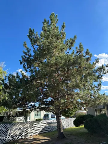 $279,900 | 18212 Pioneer Avenue, Peeples Valley, AZ 86332