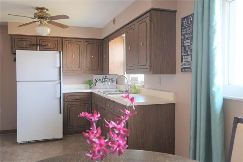 426 McGovern Road Houston, PA 15342 - Photo 9 of 24 Gallery Image 9
