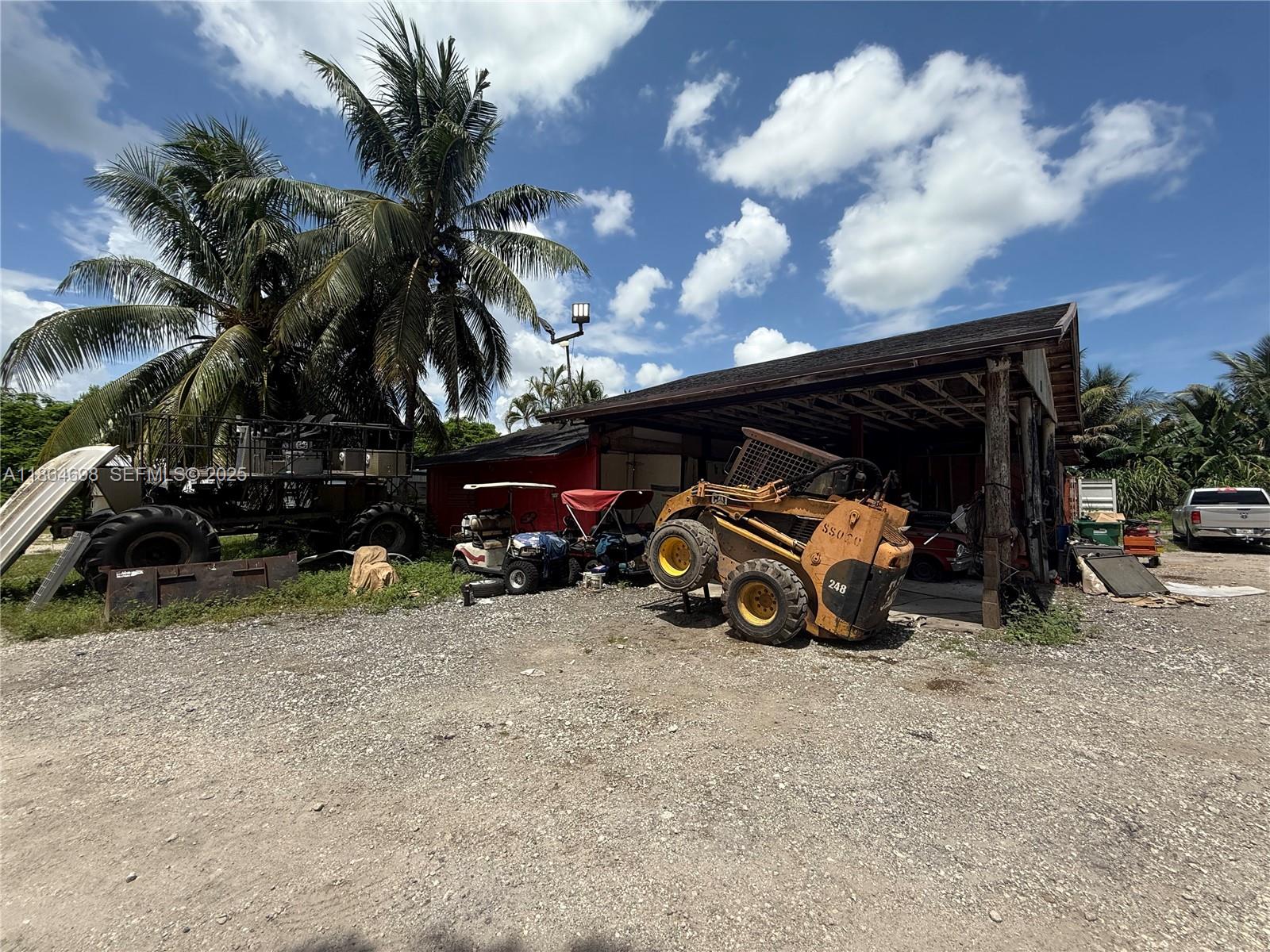 15765 Southwest 206th Avenue Miami, FL 33187 - Photo 21 of 57