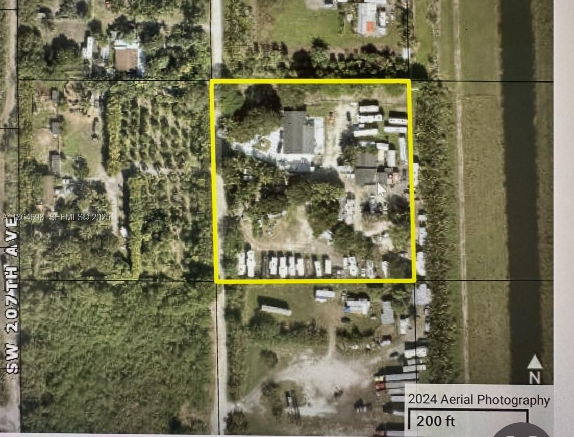 15765 Southwest 206th Avenue Miami, FL 33187 - Photo 5 of 57