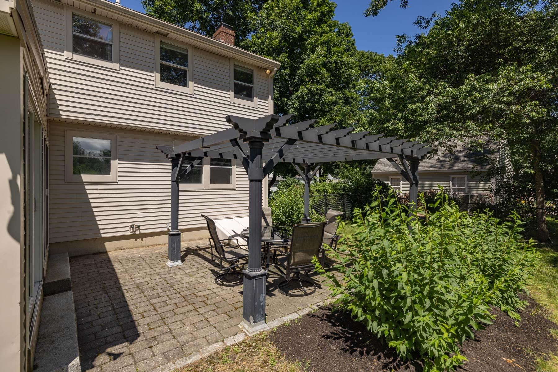 4 Hampshire Road North Hampton, NH 03862 - Photo 34 of 40