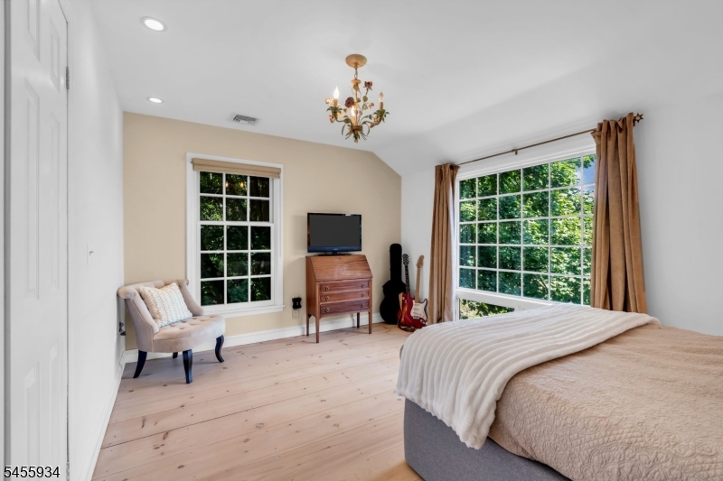 1 Spring Hill Road Annandale, NJ 08801 - Photo 24 of 47 Gallery Image 24