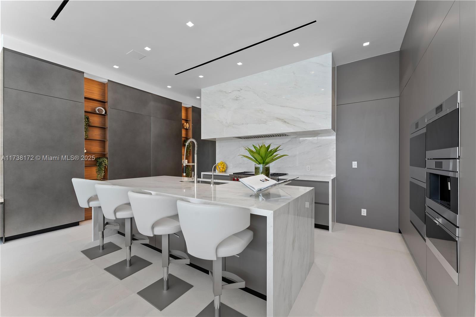 6494 Allison Road Miami Beach, FL 33141 - Photo 15 of 59