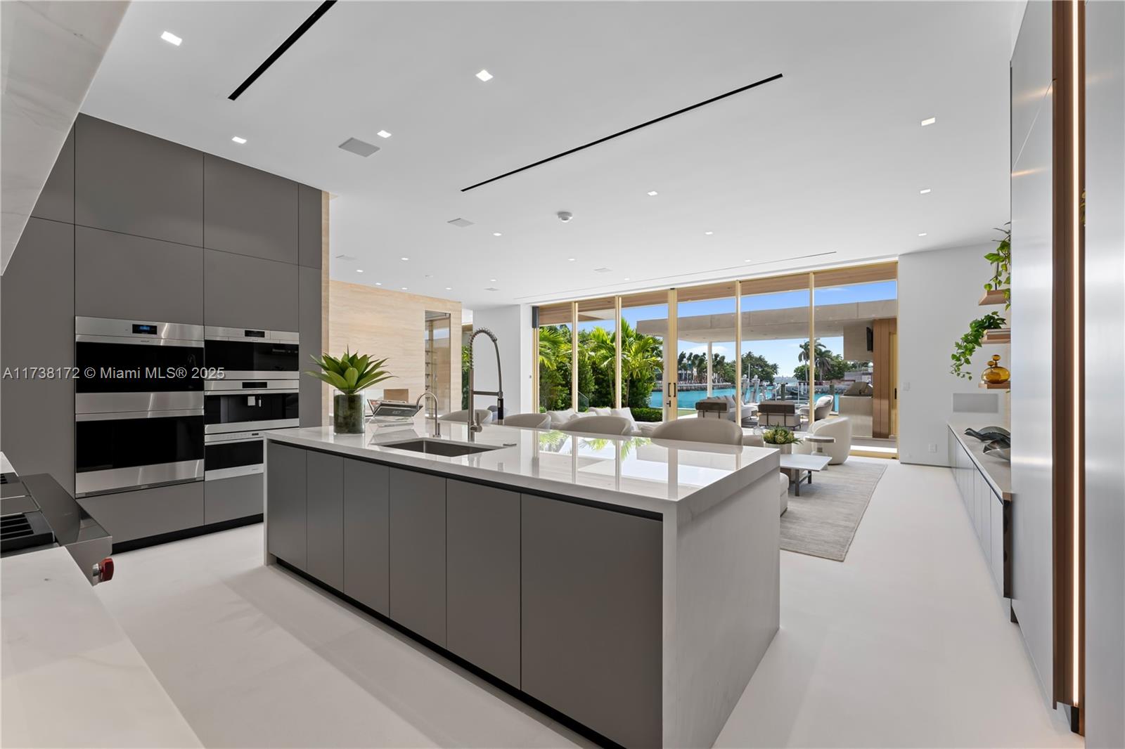 6494 Allison Road Miami Beach, FL 33141 - Photo 17 of 59