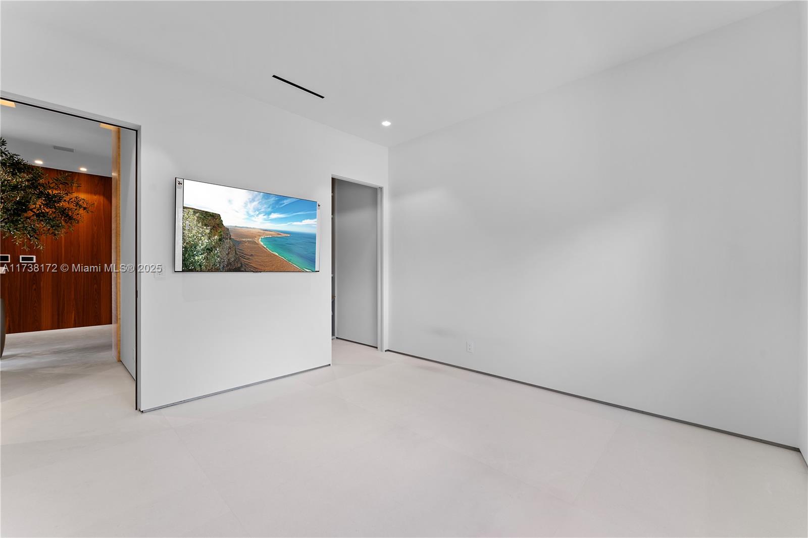 6494 Allison Road Miami Beach, FL 33141 - Photo 26 of 59