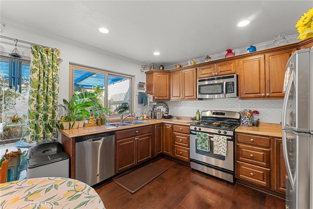 1575 Christopher Lane Redlands, CA 92374 - Photo 18 of 49