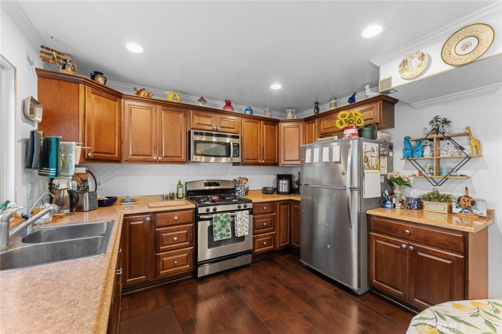 1575 Christopher Lane Redlands, CA 92374 - Photo 19 of 49