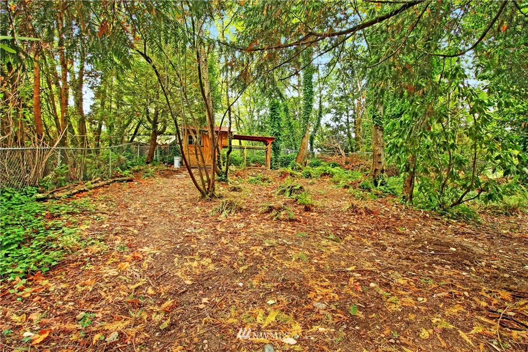 14416 183rd Avenue Southeast Renton, WA 98059 - Photo 17 of 18 Gallery Image 17