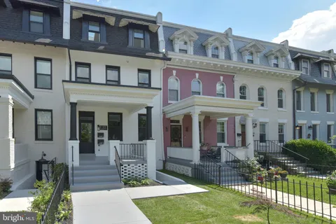 $3,000 | 22 Bryant Street Northwest, Unit 1, Washington, DC 20001