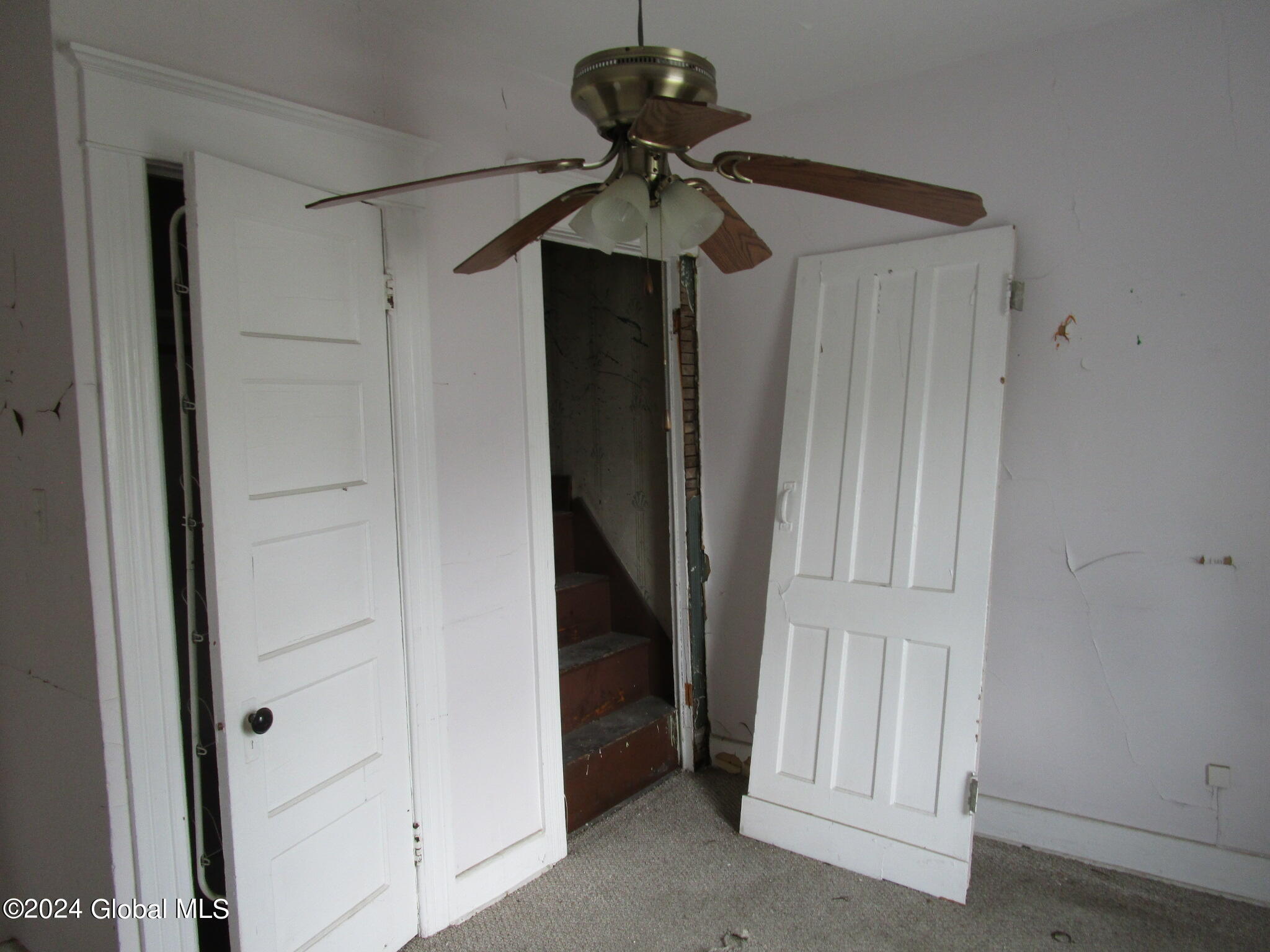 1021 Forest Road Schenectady, NY 12303 - Photo 29 of 39 IMG_5624