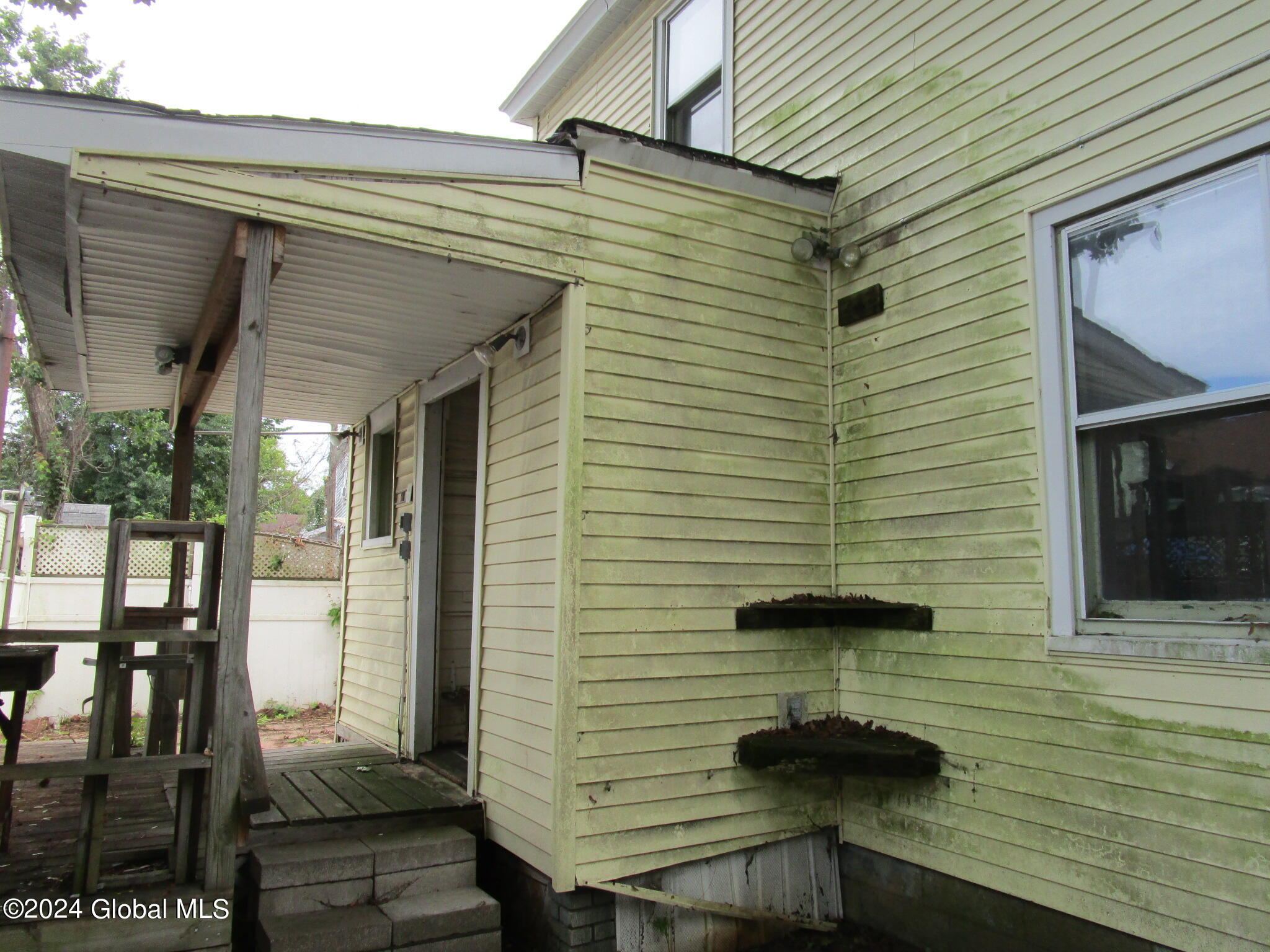 1021 Forest Road Schenectady, NY 12303 - Photo 6 of 39 IMG_5603