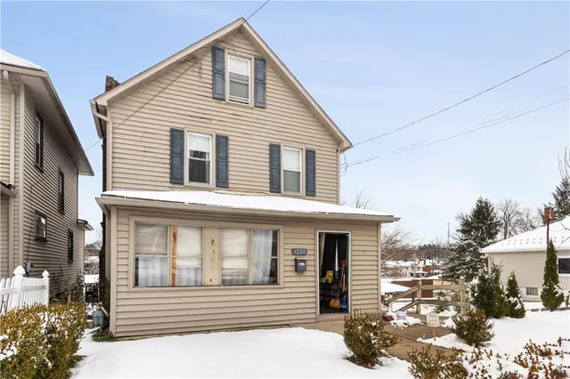 $57,400 | 1228 Washington Street, Farrell, PA 16121