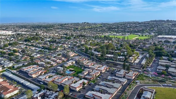 $550,000 | 841 Las Lomas Drive, Unit D, La Habra, CA 90631