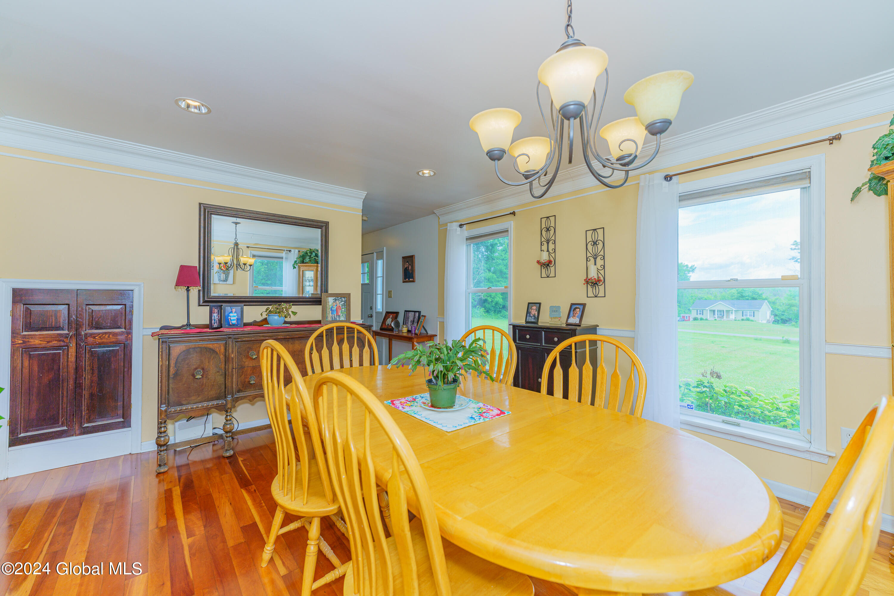 570 Knickerbocker Road Schodack, NY 12156 - Photo 15 of 38 5 Diningroom 2