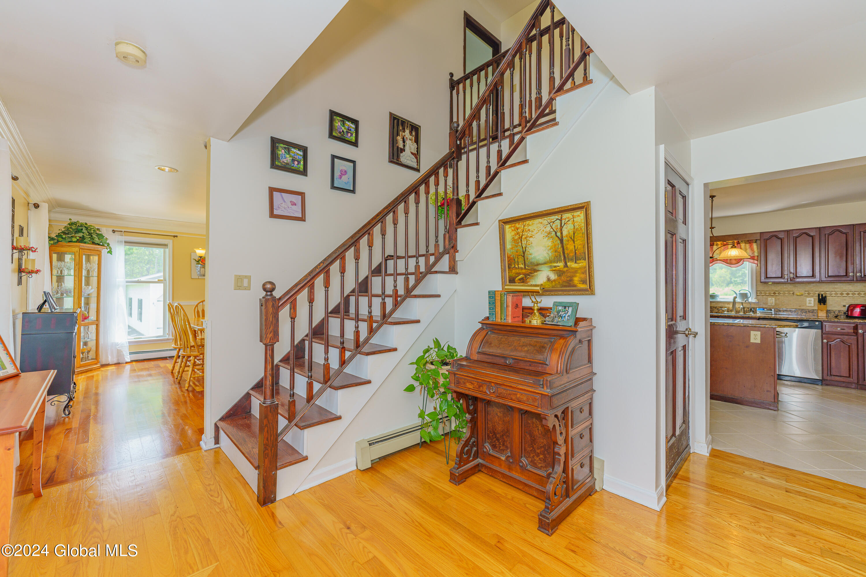 570 Knickerbocker Road Schodack, NY 12156 - Photo 17 of 38 1 Entryway 2