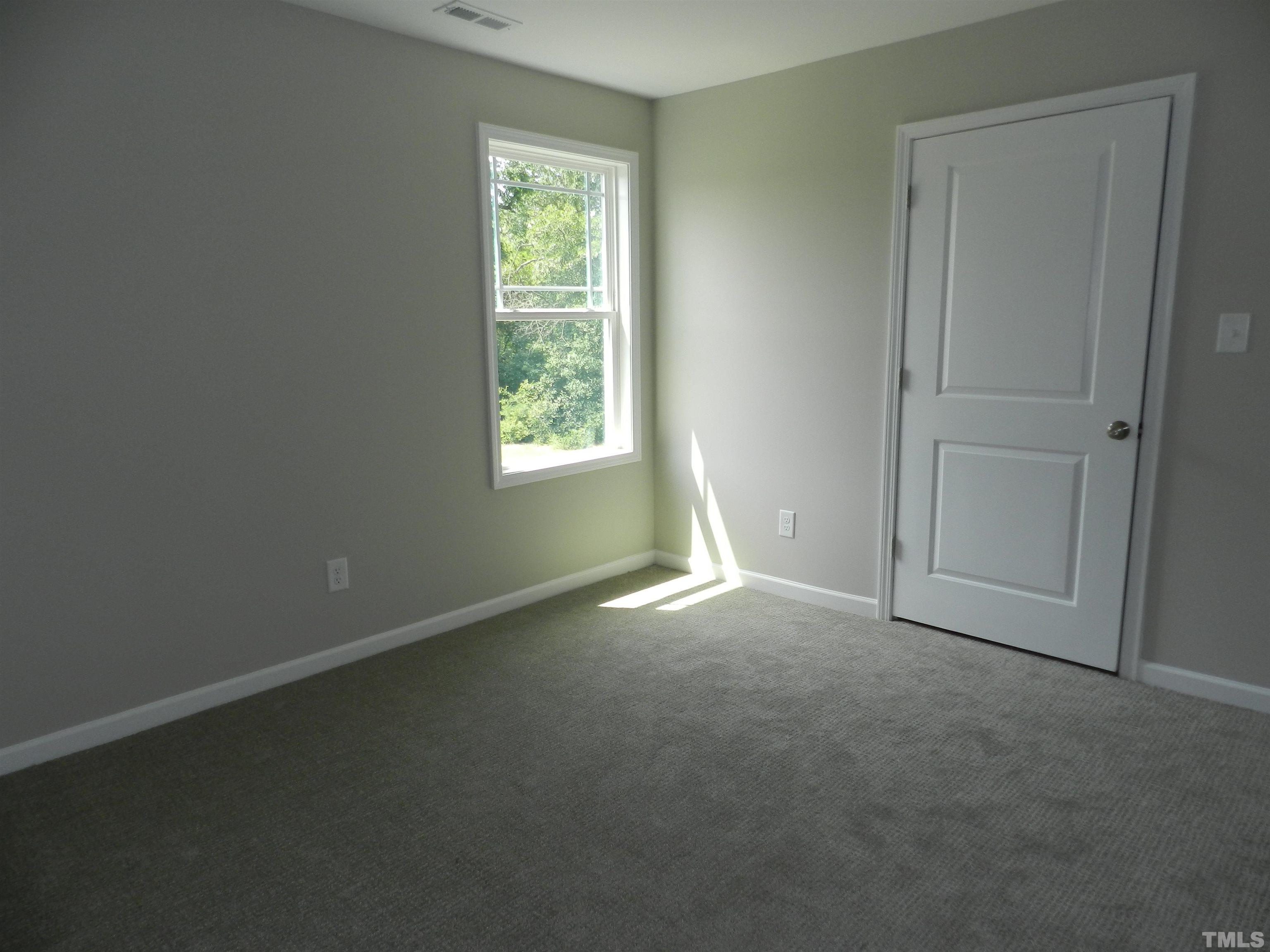 381 Touchdown Way Benson, NC 27504 - Photo 14 of 17 Gallery Image 14