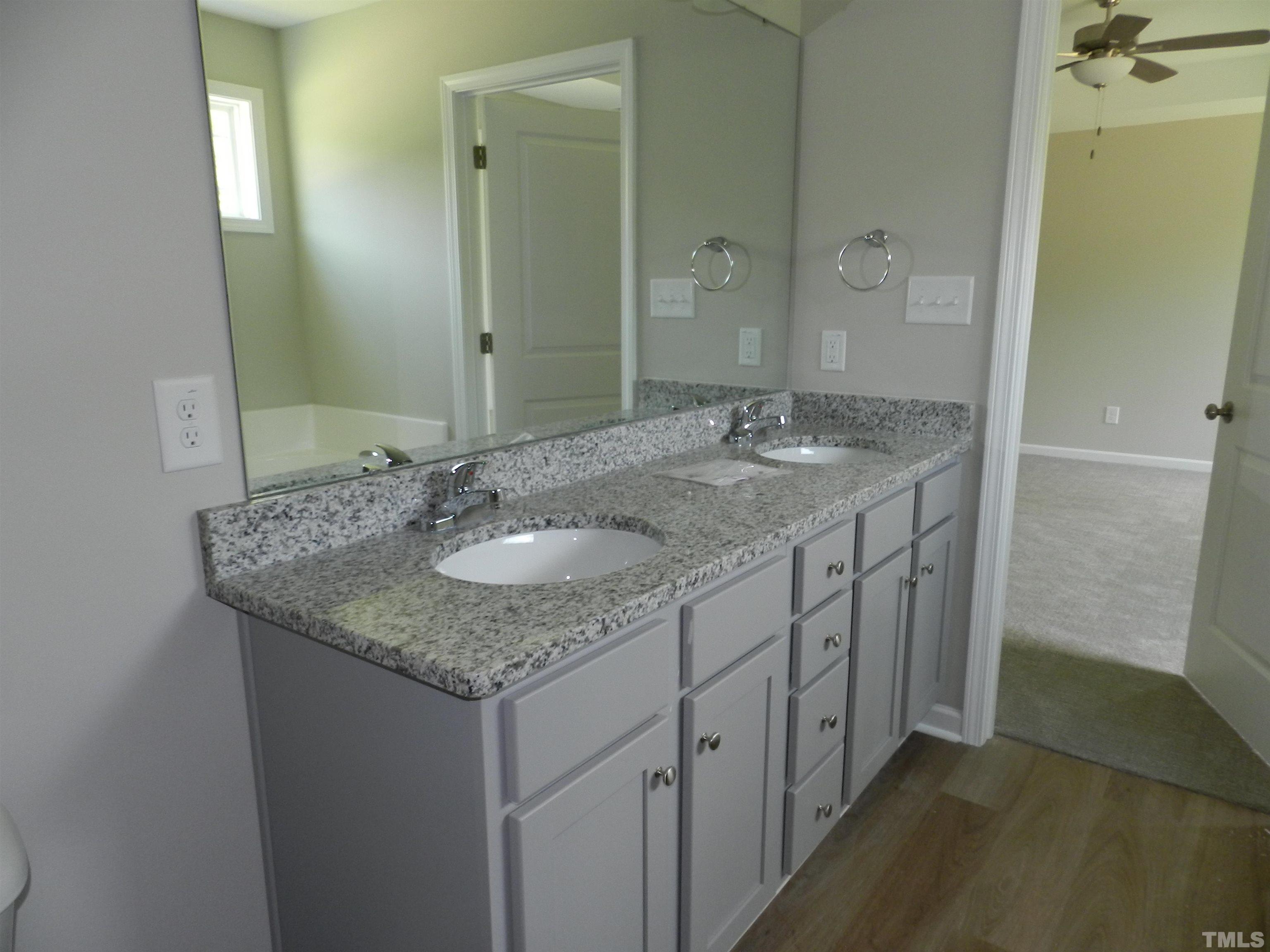 381 Touchdown Way Benson, NC 27504 - Photo 9 of 17 Gallery Image 9