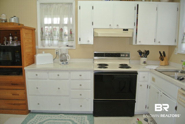 211 West Rose Avenue Foley, AL 36535 - Photo 15 of 20 Kitchen
