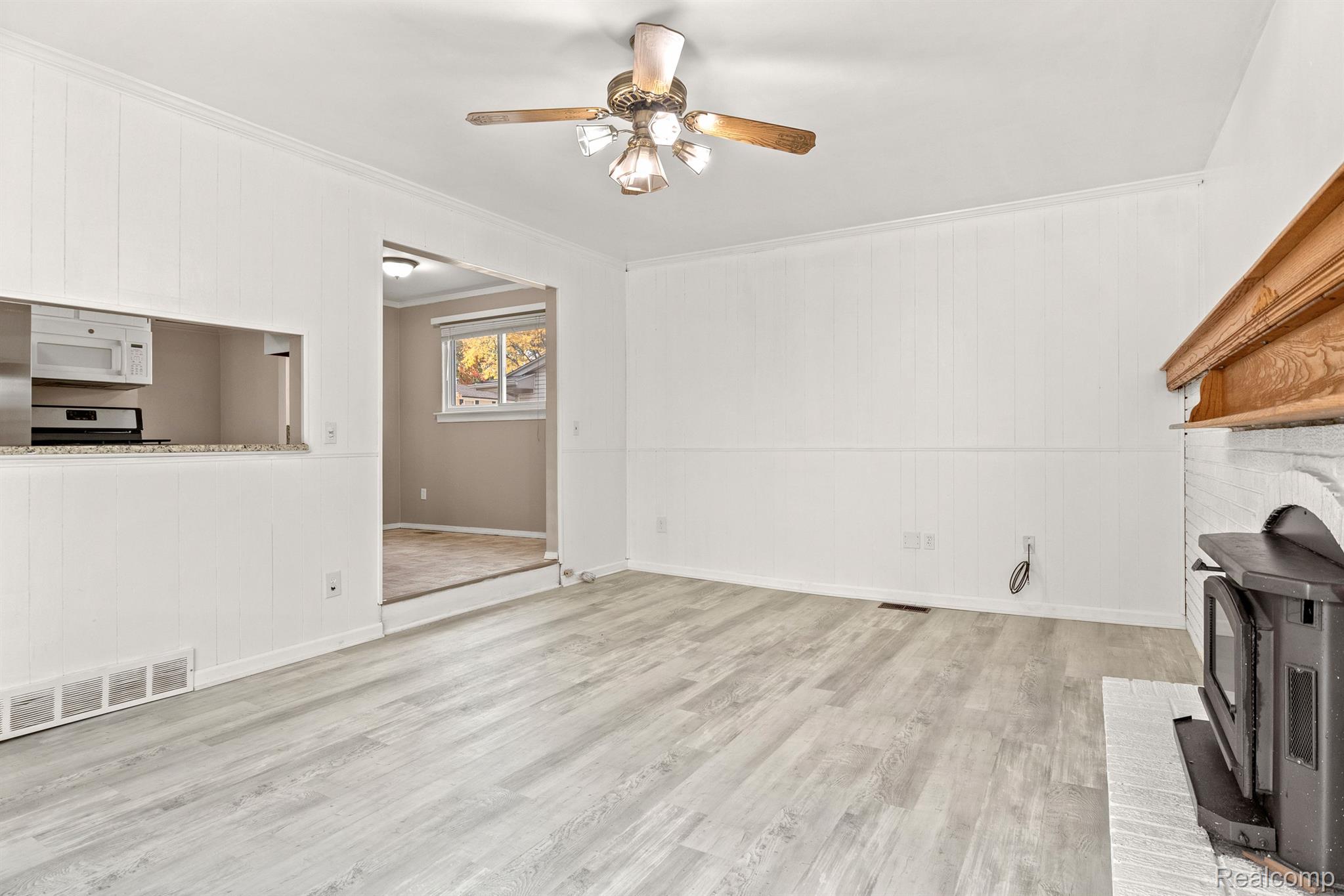 39760 Coronation Road Canton, MI 48188 - Photo 20 of 41 Gallery Image 20