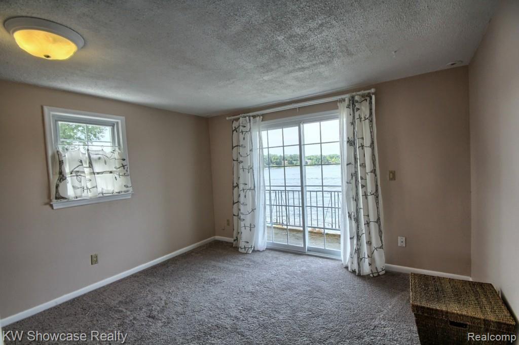 3856 Sleeth Road Commerce Township, MI 48382 - Photo 24 of 53 30.jpg